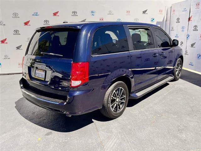 $11995 : Used 2015 Grand Caravan 4dr W image 3