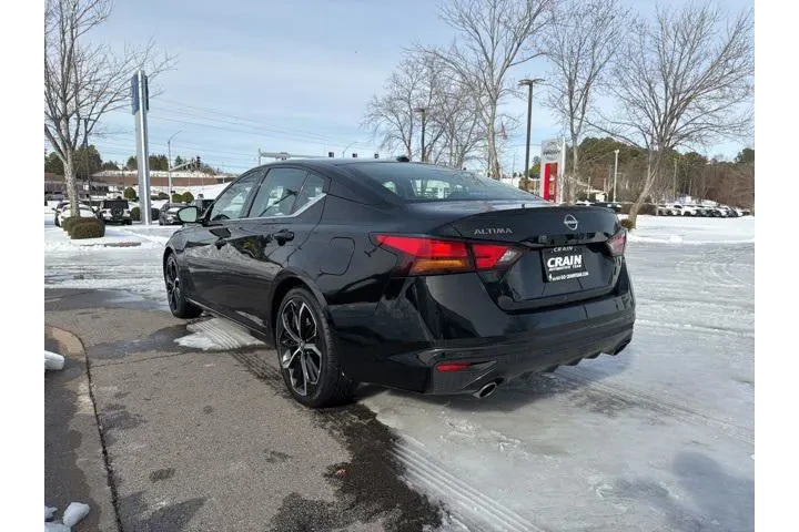 $21522 : Nissan Altima 2024 2.5 SR 4d image 5