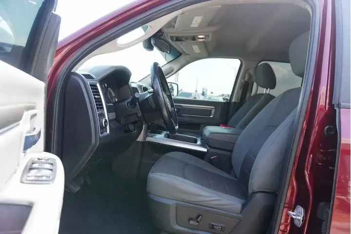 $17988 : Ram 1500 2018 4x2 SLT 4dr Qu image 7