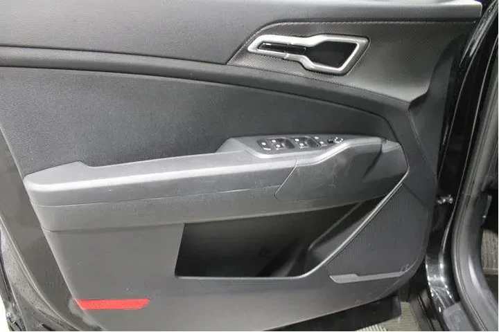 $24975 : Kia Sportage 2024 AWD LX 4dr image 6