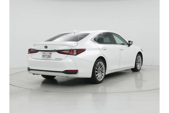 $31998 : Lexus ES 300h 2023 Luxury 4d image 8