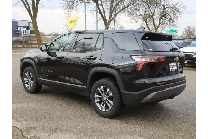 $27777 : Chevrolet Equinox 2026 LT 4d image 7