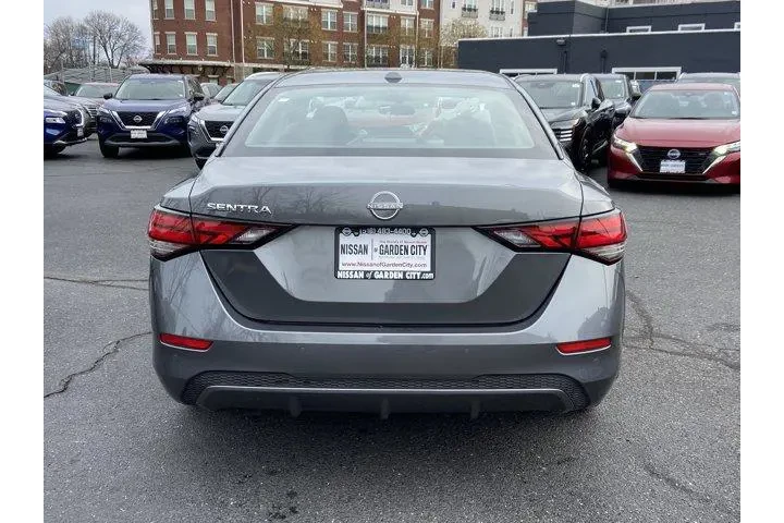 $17950 : Nissan Sentra 2025 SV 4dr Se image 5