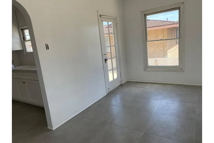$1400 : Pico Rivera Available!!! image 9