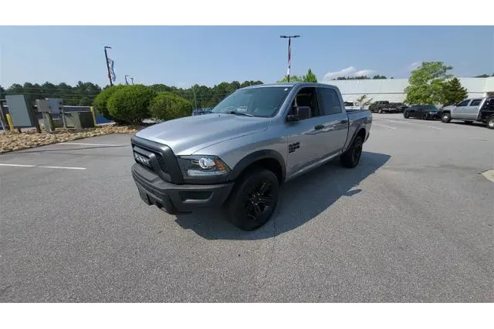 $32000 : Ram 1500 Classic 2024 4x4 SL image 2