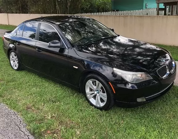 $3000 : 2010 BMW 528i Sedan 4D image 2