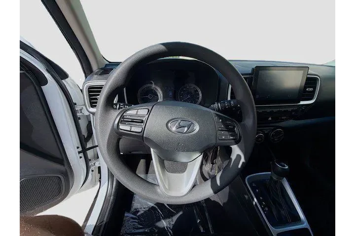 $15798 : Hyundai VENUE 2022 SE 4dr Cr image 8