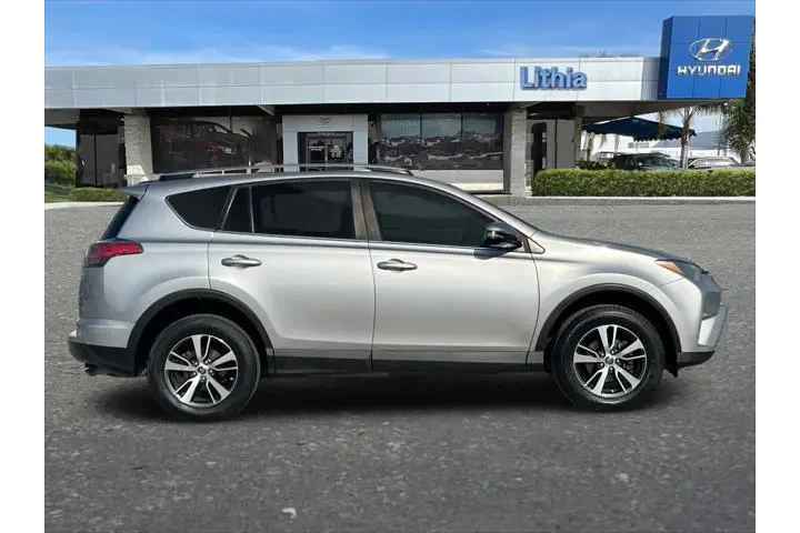 $14995 : Toyota RAV4 2018 XLE 4dr SUV image 9