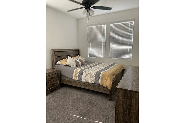 $1000 : Enjoy a spacious home in this image 3