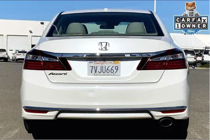 $20985 : Honda Accord 2017 EX 4dr Sed image 4