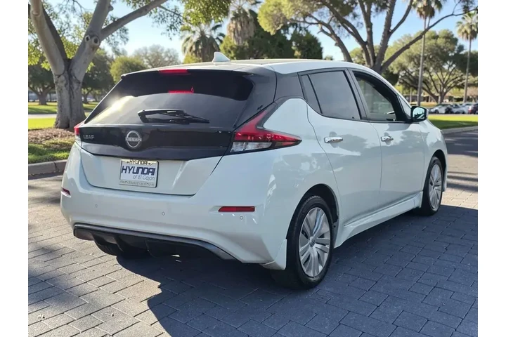 $13532 : Nissan LEAF 2023 S 4dr Hatch image 5