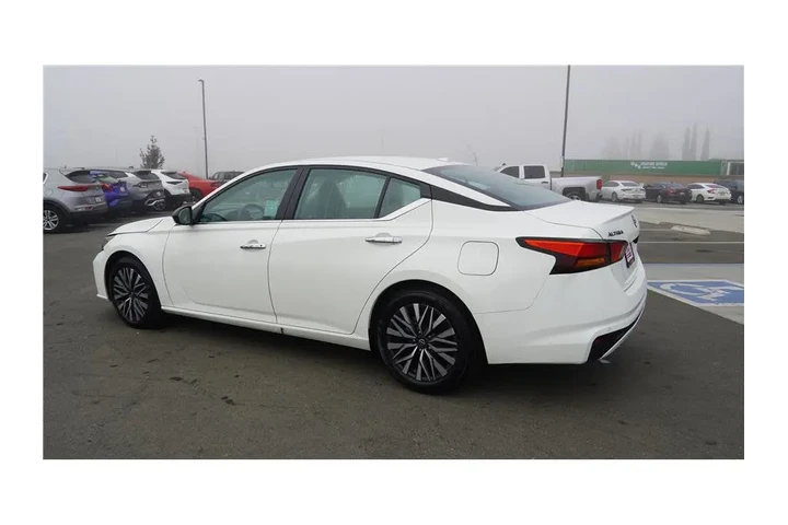 $21984 : 2025 Altima SV image 8