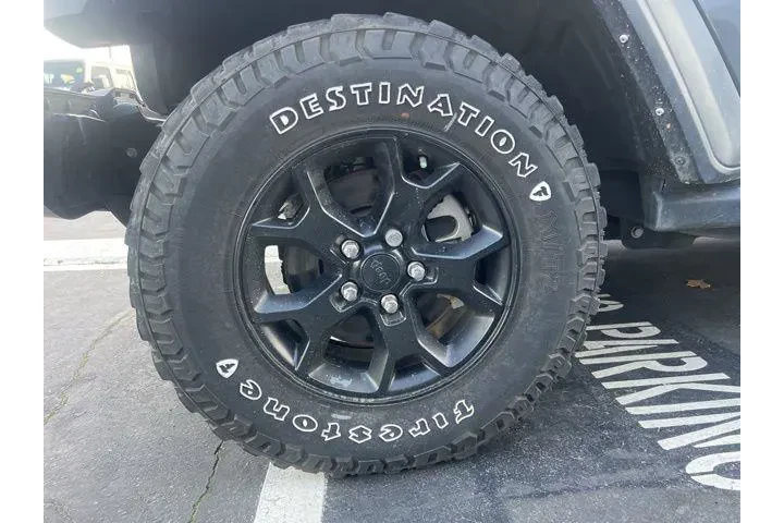 $28988 : Jeep Wrangler Unlimited 2021 image 3