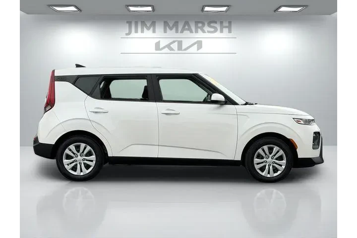 $17355 : Kia Soul 2022 LX 4dr Crossov image 7