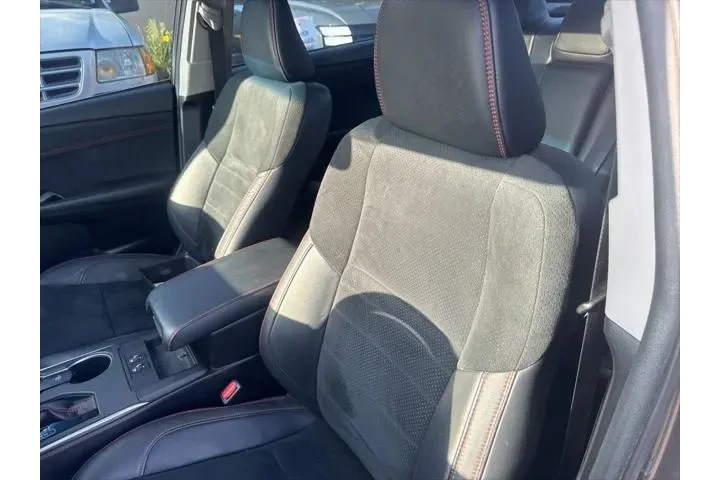 $25500 : Toyota Camry 2017 XSE V6 4dr image 6