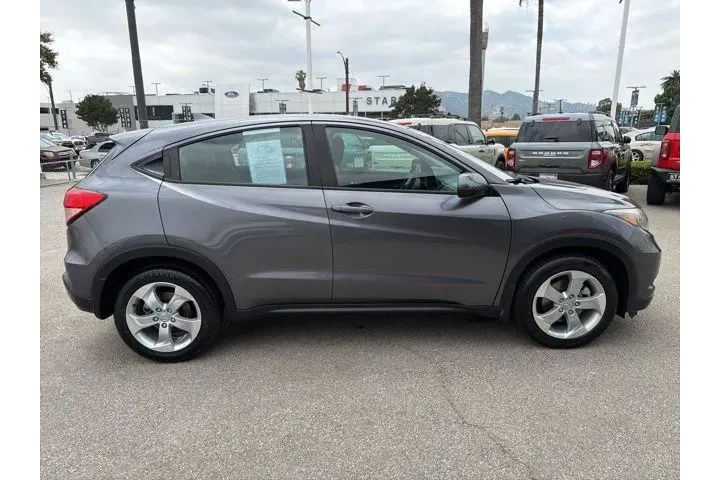$13657 : Honda HR-V 2016 LX 4dr Cross image 6