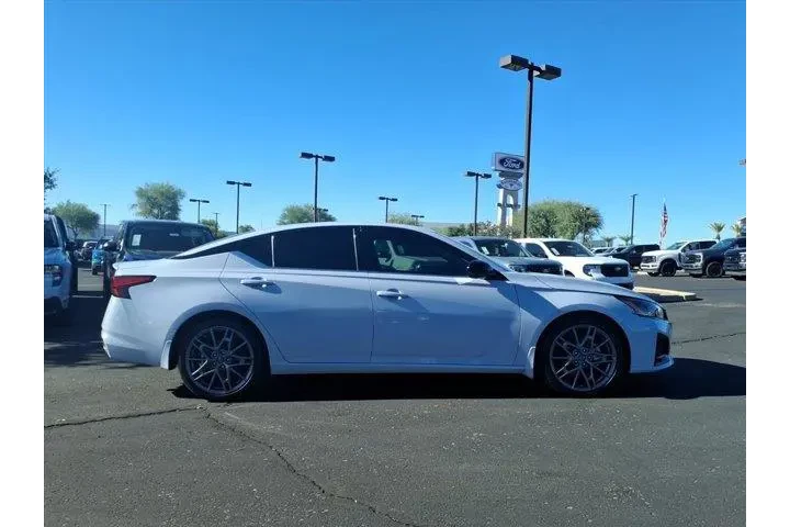 $24869 : Nissan Altima 2024 2.0 SR 4d image 7