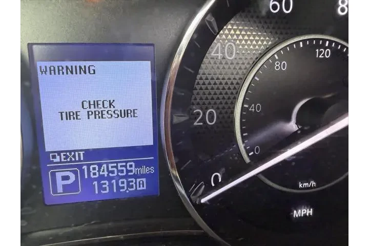 $8766 : Nissan Armada 2018 4x4 SL 4d image 7