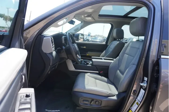 $39725 : Toyota Tundra 2022 4x2 Limit image 7