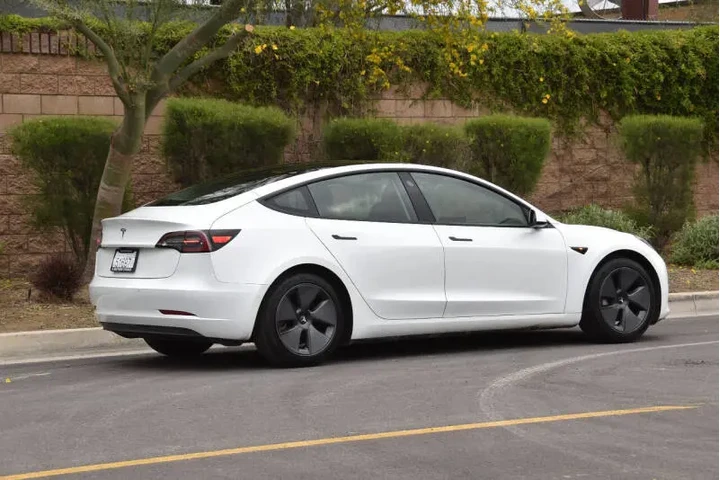 $19999 : 2021 Model 3 Standard Range P image 10