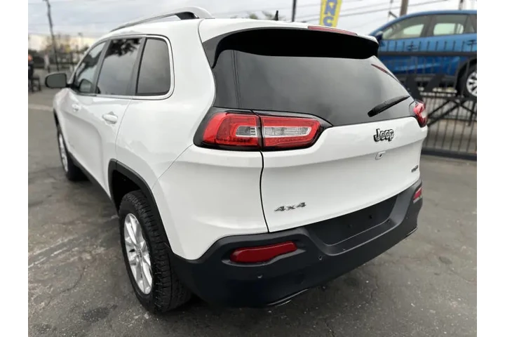 $6995 : 2017 Cherokee image 4
