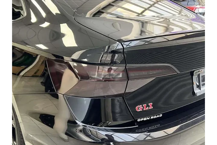 $23995 : Volkswagen Jetta GLI 2021 S image 9