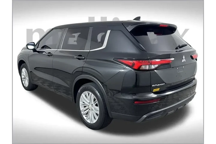 $17900 : Mitsubishi Outlander 2022 ES image 10