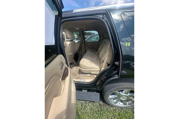 $10995 : 2012 Escalade Hybrid image 7
