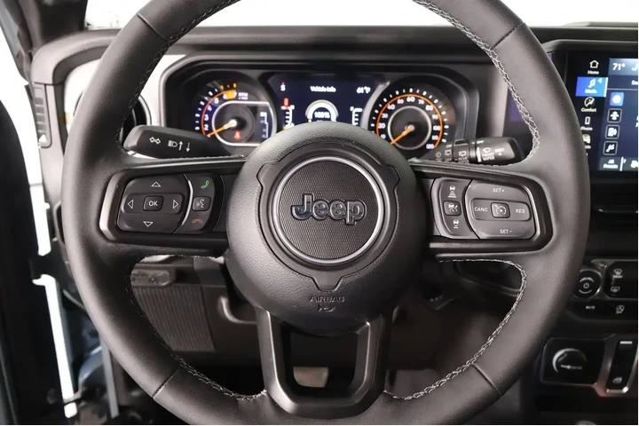 $33979 : Jeep Wrangler 2025 4x4 Sport image 3