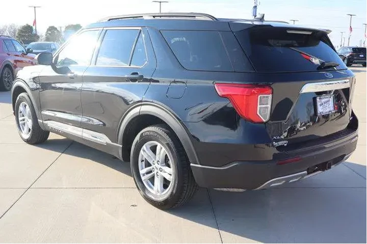 $35990 : Ford Explorer 2023 AWD XLT 4 image 7