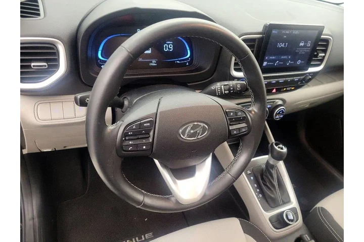 $19998 : Hyundai VENUE 2023 SEL 4dr C image 10