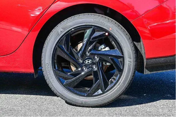 $25500 : Hyundai ELANTRA 2026 SEL Spo image 10