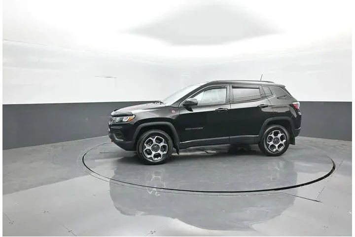 $22922 : Jeep Compass 2022 4x4 Trailh image 4