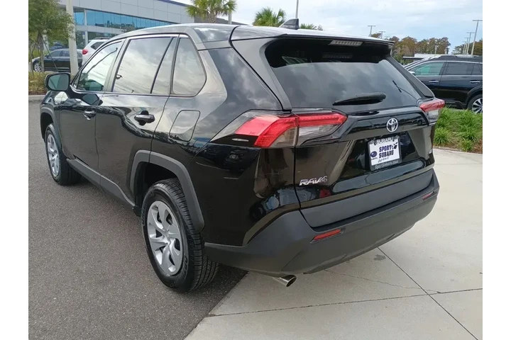 $20292 : Toyota RAV4 2022 LE 4dr SUV image 7