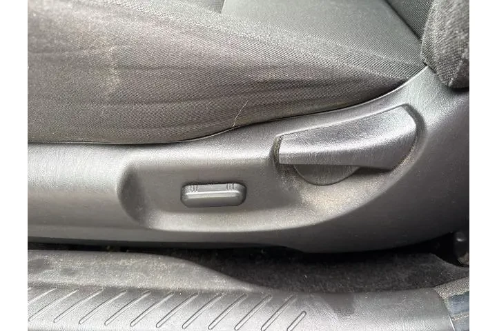 $10097 : Ford Escape 2012 AWD XLT 4dr image 8