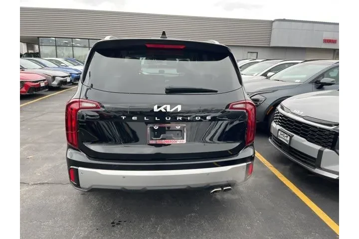 $31988 : Kia Telluride 2023 S 4dr SUV image 3