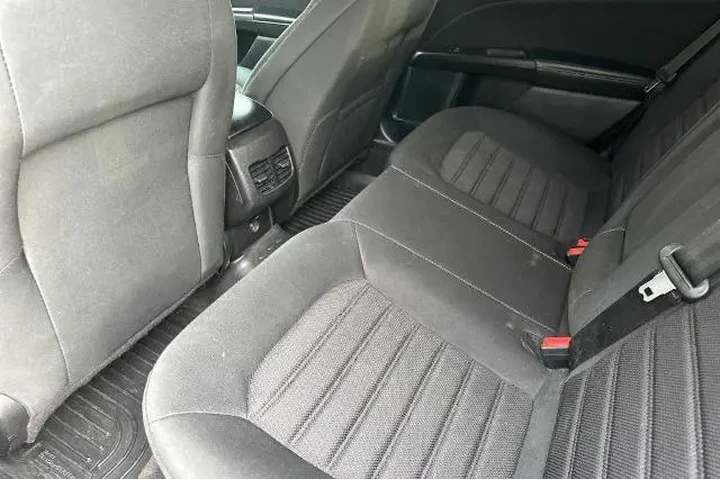 $12524 : Ford Fusion 2020 SE 4dr Seda image 10