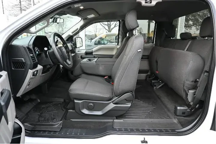 $26988 : Ford F-150 2020 4x4 XL 4dr S image 7