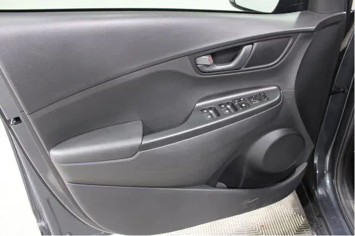 $19985 : Hyundai KONA 2021 SEL 4dr Cr image 4