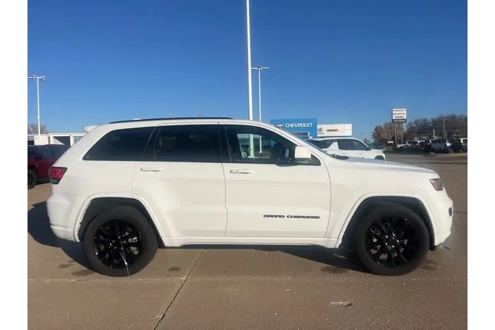 $25998 : Jeep Grand Cherokee 2020 4x4 image 2