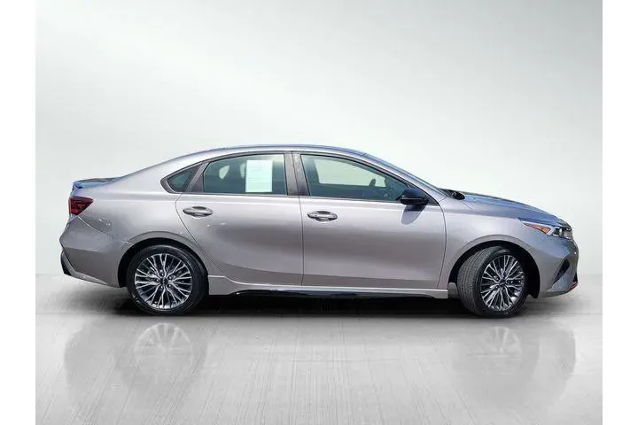 $21399 : Kia Forte 2023 GT-Line 4dr S image 3