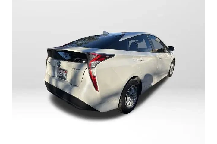 $11484 : Toyota Prius 2017 One 4dr Ha image 3