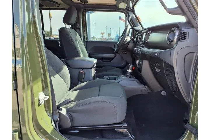 $21900 : Jeep Wrangler Unlimited 2021 image 6