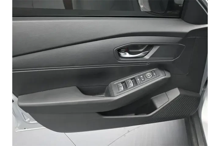 $22838 : Honda Accord 2024 LX 4dr Sed image 5