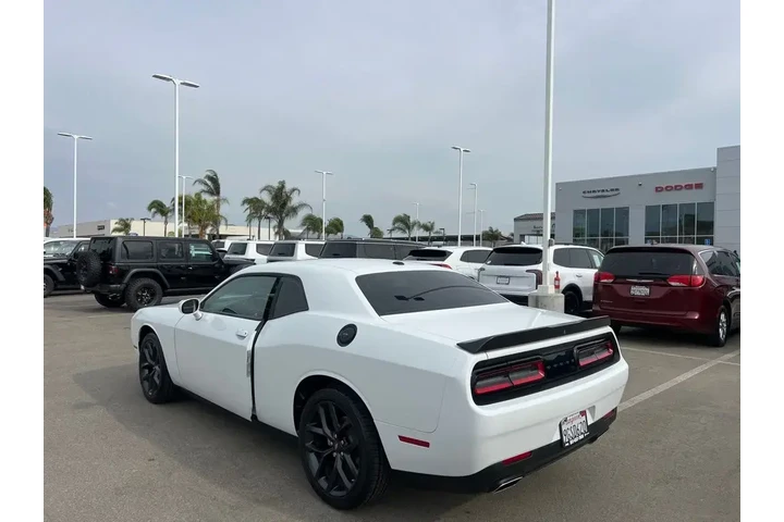 $28934 : Dodge Challenger 2023 SXT 2d image 6