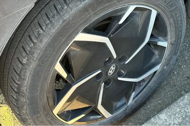 $26990 : Hyundai IONIQ 5 2024 AWD SEL image 4