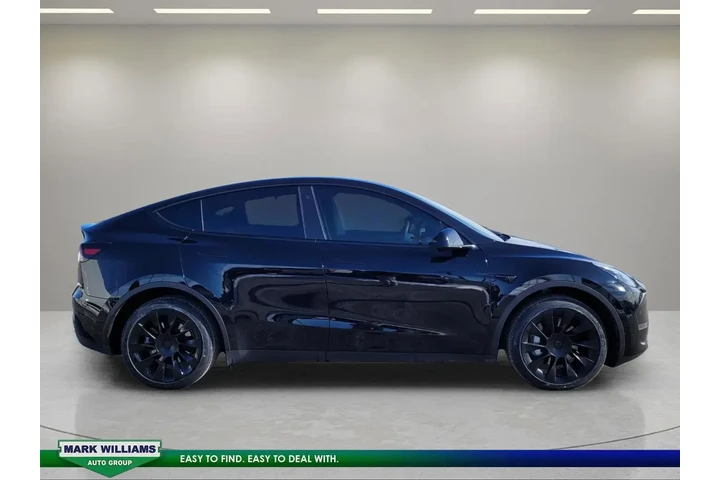 $30295 : Tesla Model Y 2023 AWD Long image 2