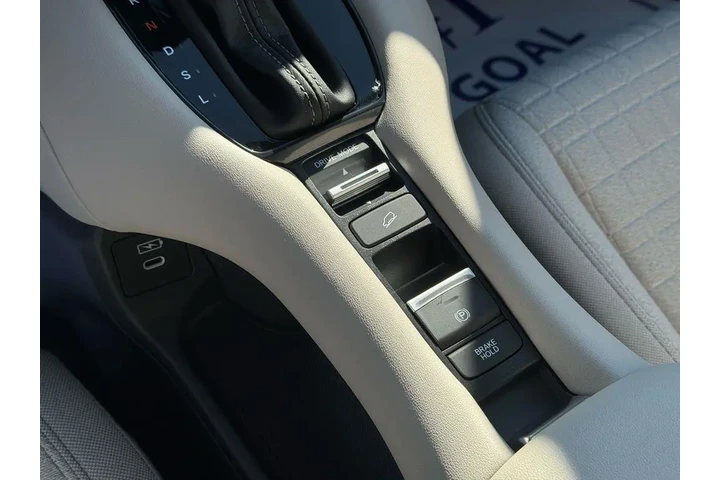 $26679 : Honda HR-V 2026 AWD LX 4dr C image 8