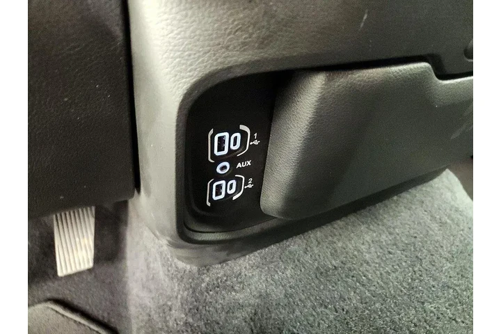 $37998 : Ram 1500 2025 4x4 Big Horn 4 image 10