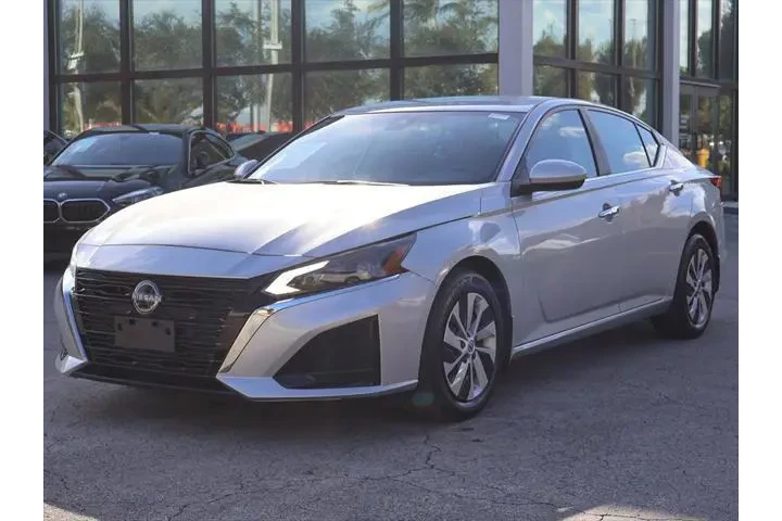 $15995 : Nissan Altima 2023 2.5 S 4dr image 5